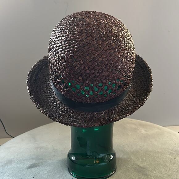 Vintage straw Cloche hat with Feather pin - Picture 4 of 7